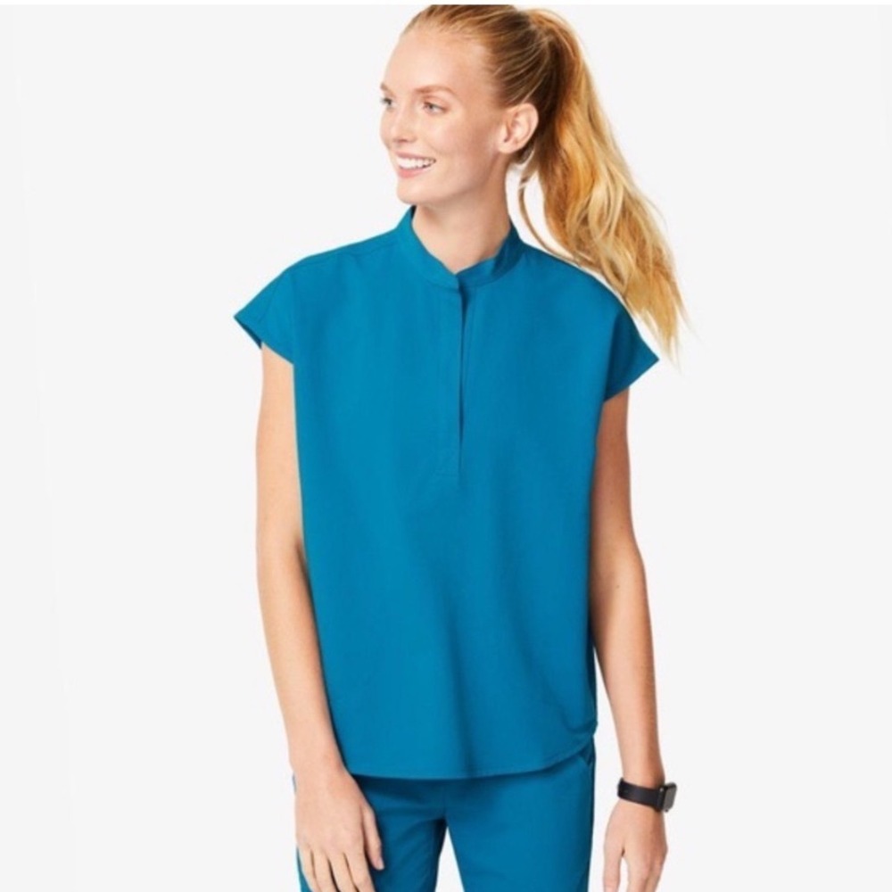 FIGS Rafaela Alps Blue Scrub Top XS